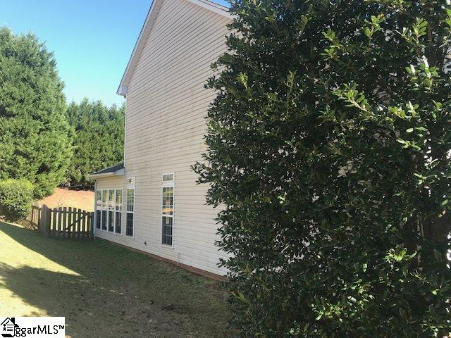 Property image 2 at 10 Silverthorn Court, Simpsonville, SC 29681
