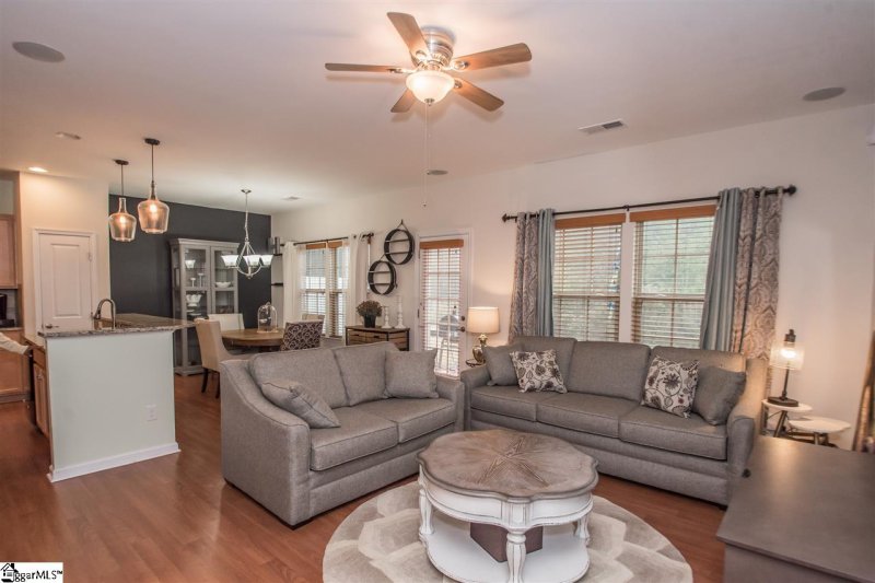 Property image 3 at 325 Bellerive Drive, Duncan, SC 29334