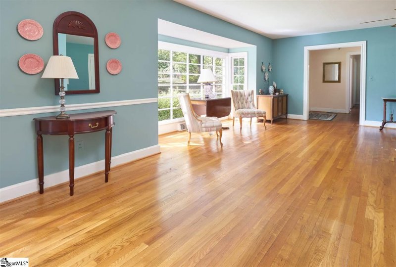 Property image 3 at 3 Greenwood Avenue, Greenville, SC 29615