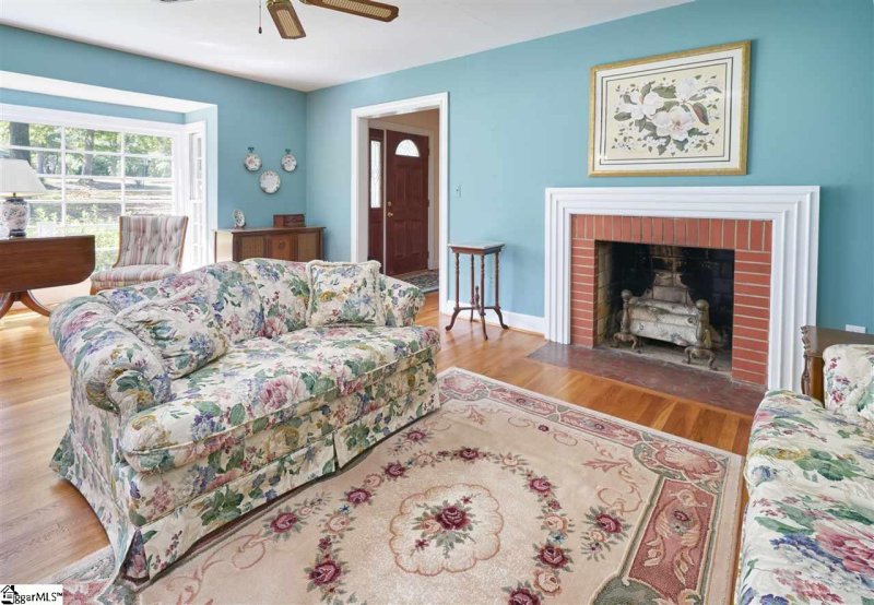 Property image 4 at 3 Greenwood Avenue, Greenville, SC 29615