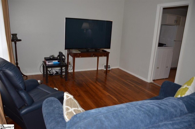 Property image 3 at 126 Forestdale Drive, Taylors, SC 29687-3728
