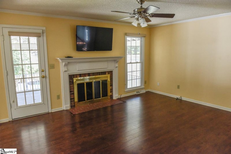 Property image 4 at 120 Legrae Lane, Taylors, SC 29687