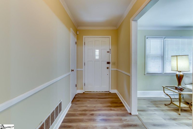 Property image 2 at 106 Holly Road, Taylors, SC 29687