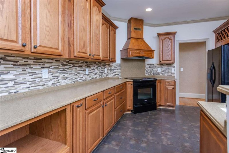 Property image 5 at 9 Woodland Hills Lane, Fountain Inn, SC 29644