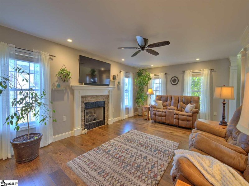 Property image 5 at 207 Legacy Farm Drive, Fountain Inn, SC 29644