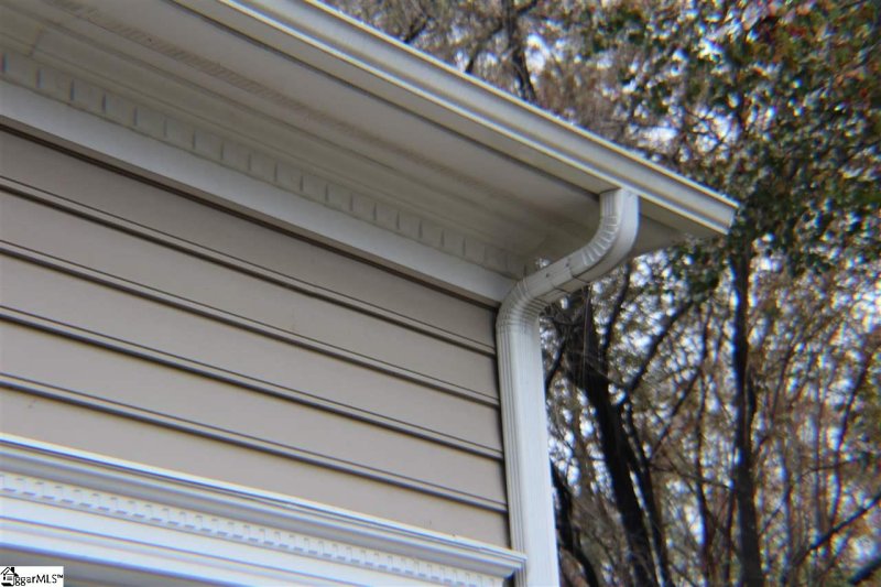 Property image 4 at 30 Bernwood Drive, Taylors, SC 29687