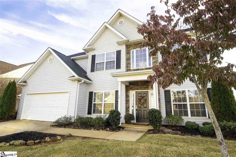 Property image 2 at 14 Hollander Drive, Taylors, SC 29687