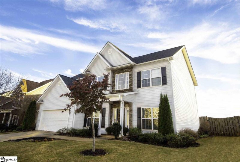 Property image 3 at 14 Hollander Drive, Taylors, SC 29687