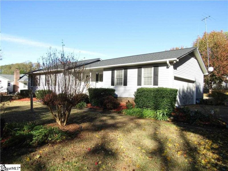 Property image 2 at 302 Sussex Way, Anderson, SC 29625