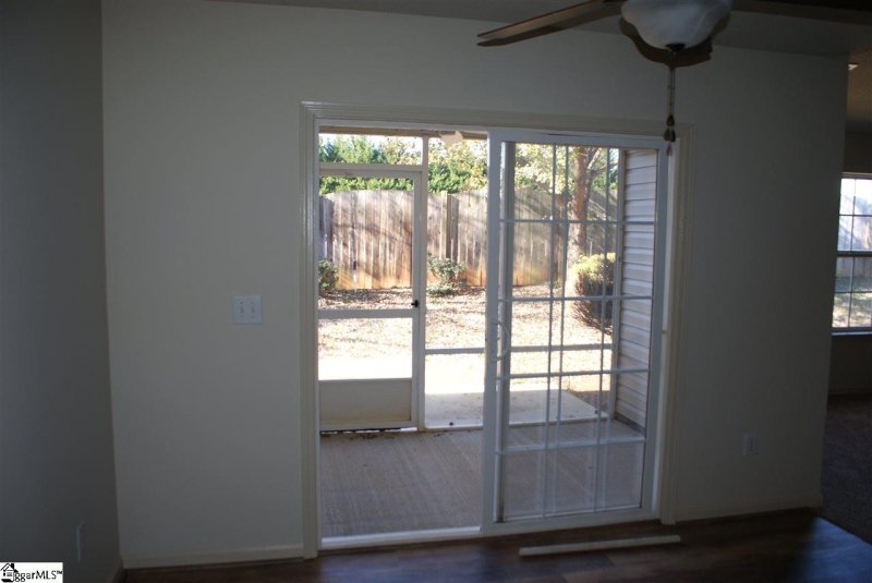 Property image 5 at 2 Landing Lane, Simpsonville, SC 29681-6520