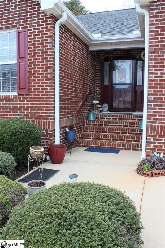 Property image 3 at 127 Cosmos Lane, Greer, SC 29651