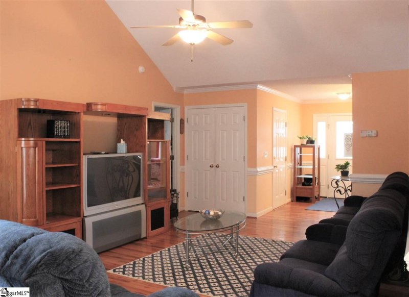 Property image 5 at 127 Cosmos Lane, Greer, SC 29651