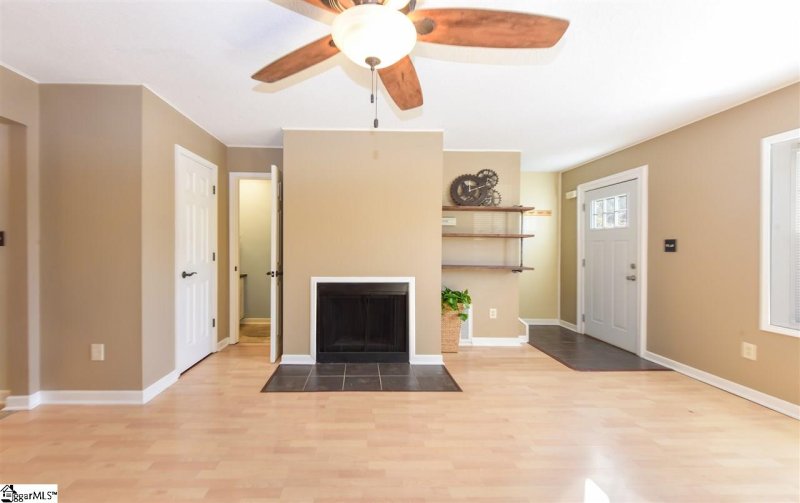 Property image 4 at 624 Forest Creek Circle, Greer, SC 29651