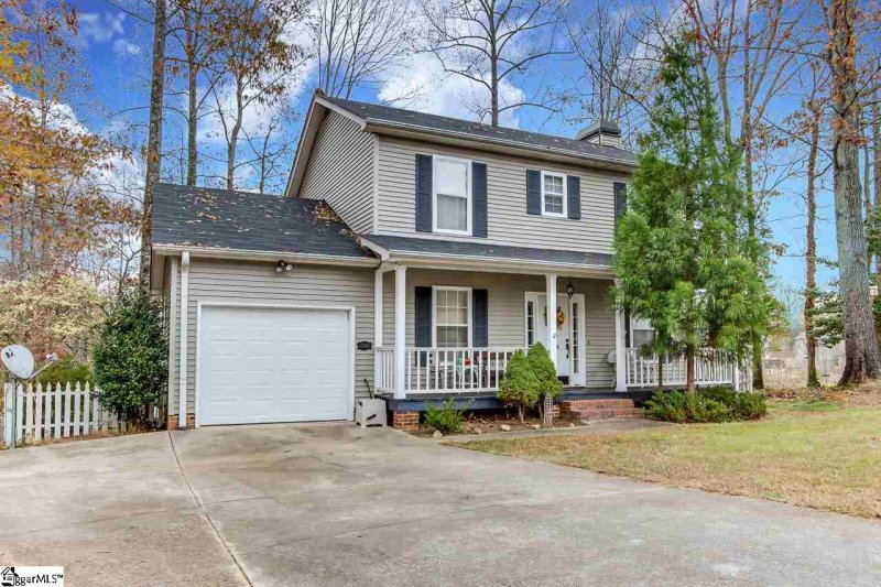 Property image 2 at 208 Charmar Way, Taylors, SC 29687