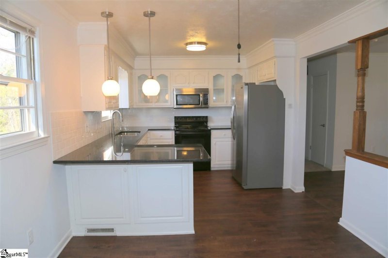 Property image 2 at 148 Woodridge Circle, Greenville, SC 29607