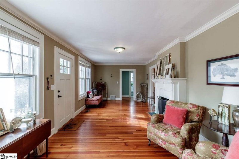 Property image 2 at 71 Rock Creek Drive, Greenville, SC 29605