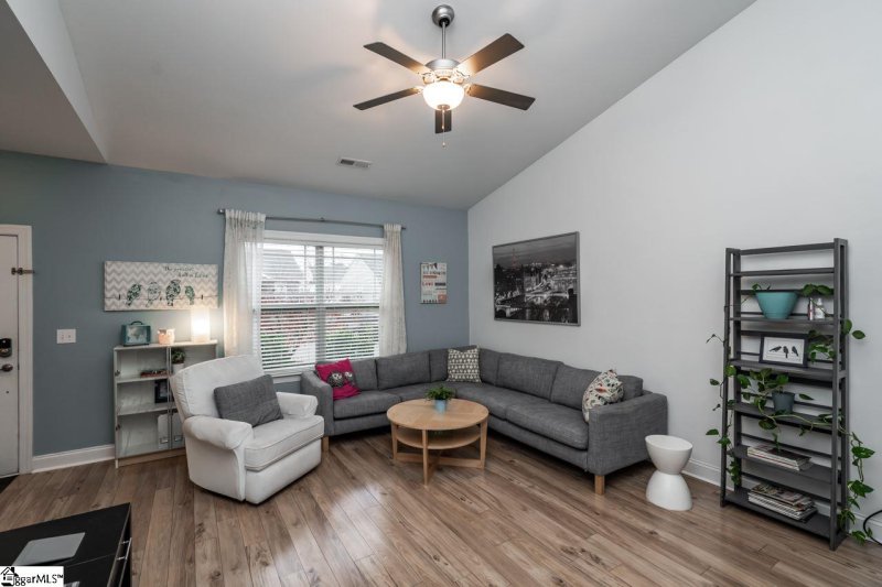 Property image 3 at 11 Kavanagh Court, Greenville, SC 29611