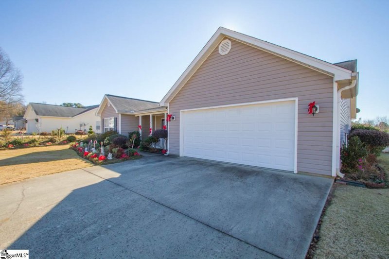 Property image 3 at 109 Kensett Drive, Williamston, SC 29697