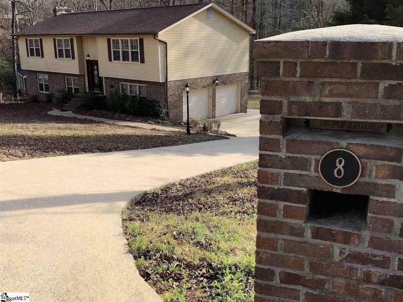 Property image 2 at 8 Old Mill Court, Taylors, SC 29687