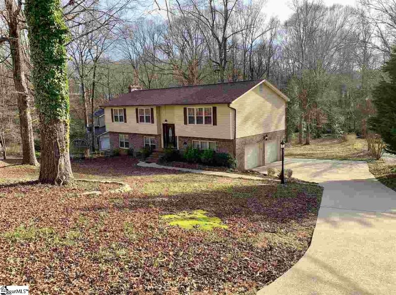 Property image 3 at 8 Old Mill Court, Taylors, SC 29687