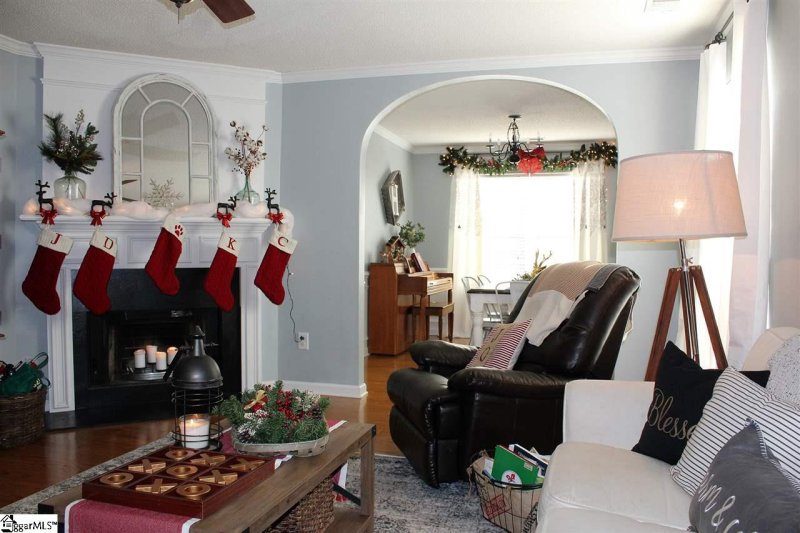 Property image 4 at 204 Clay Thorn Court, Greer, SC 29651-5856