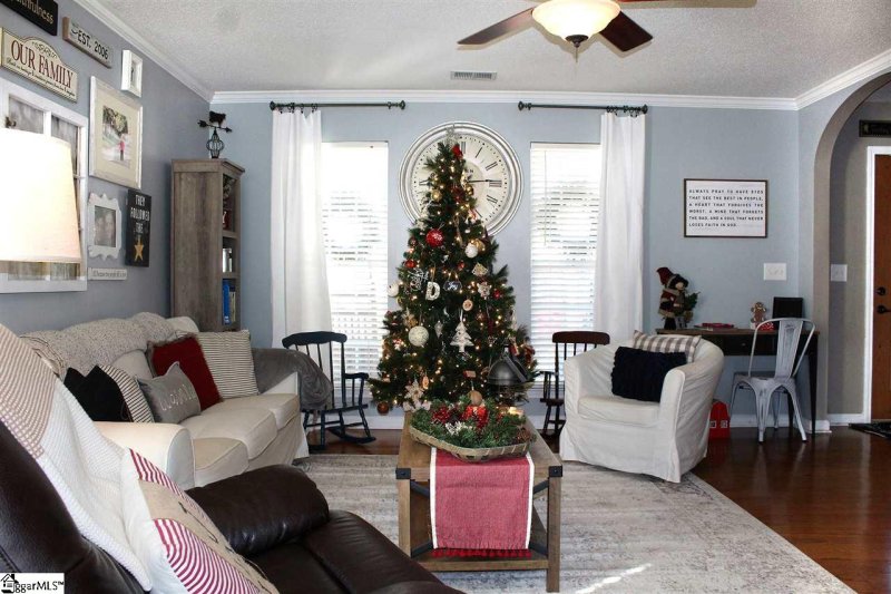 Property image 5 at 204 Clay Thorn Court, Greer, SC 29651-5856