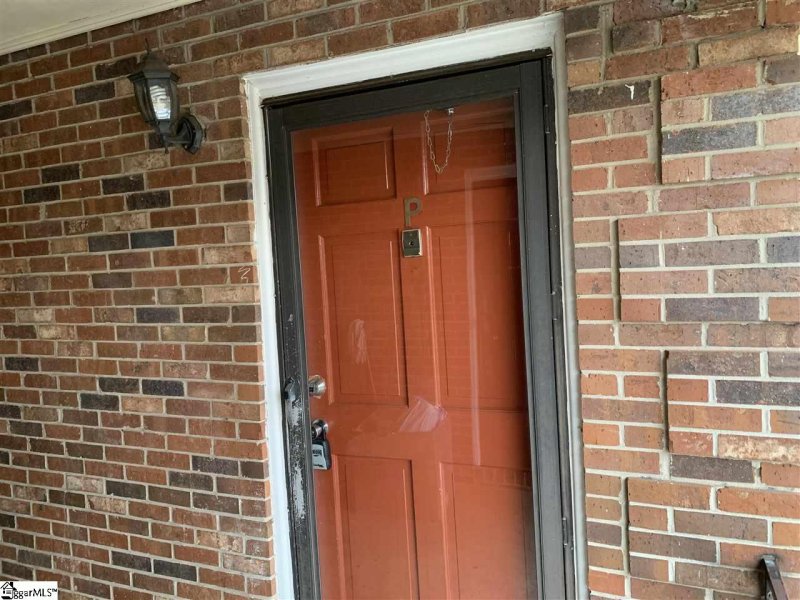 Property image 2 at 6526 White Horse Road, Greenville, SC 29611-2532