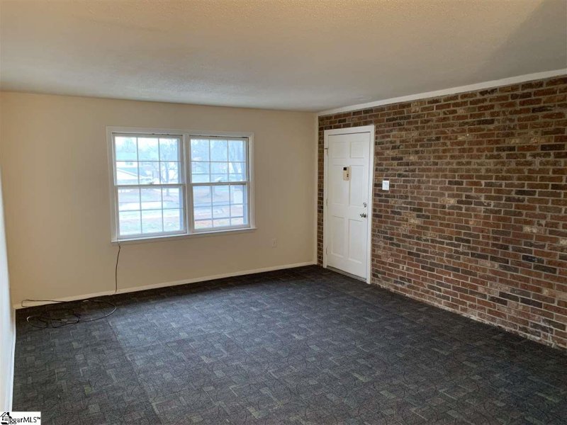 Property image 3 at 6526 White Horse Road, Greenville, SC 29611-2532