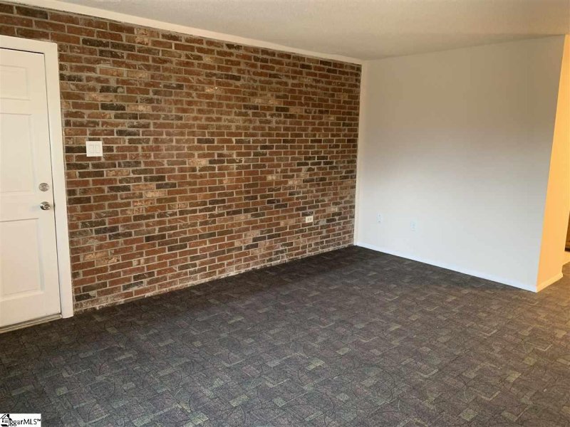 Property image 4 at 6526 White Horse Road, Greenville, SC 29611-2532