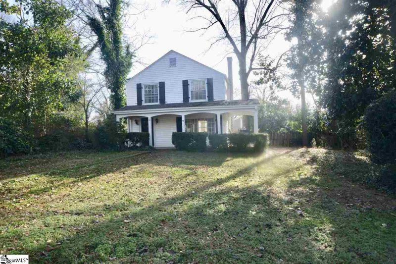 Property image 2 at 18 Kenwood Lane, Greenville, SC 29609