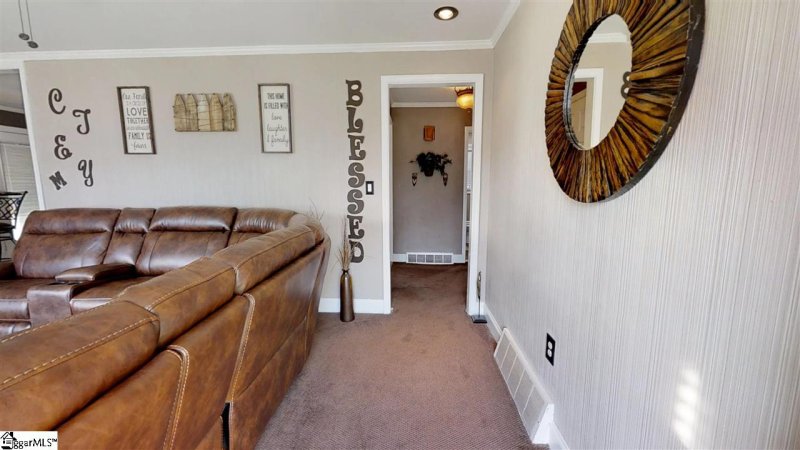 Property image 3 at 3011 Cambridge Road, Anderson, SC 29625