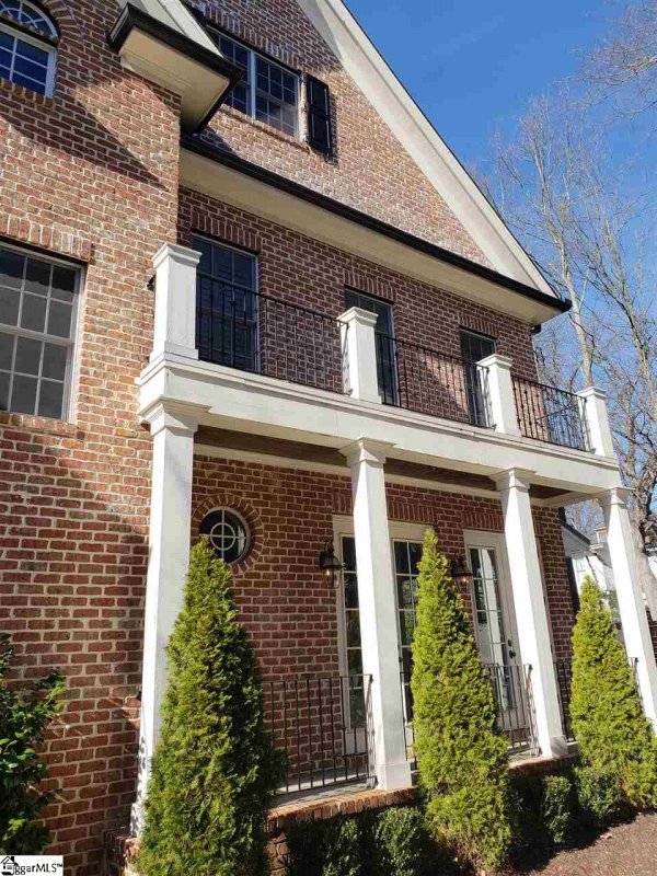 Property image 2 at 695 E McBee Avenue, Greenville, SC 29601