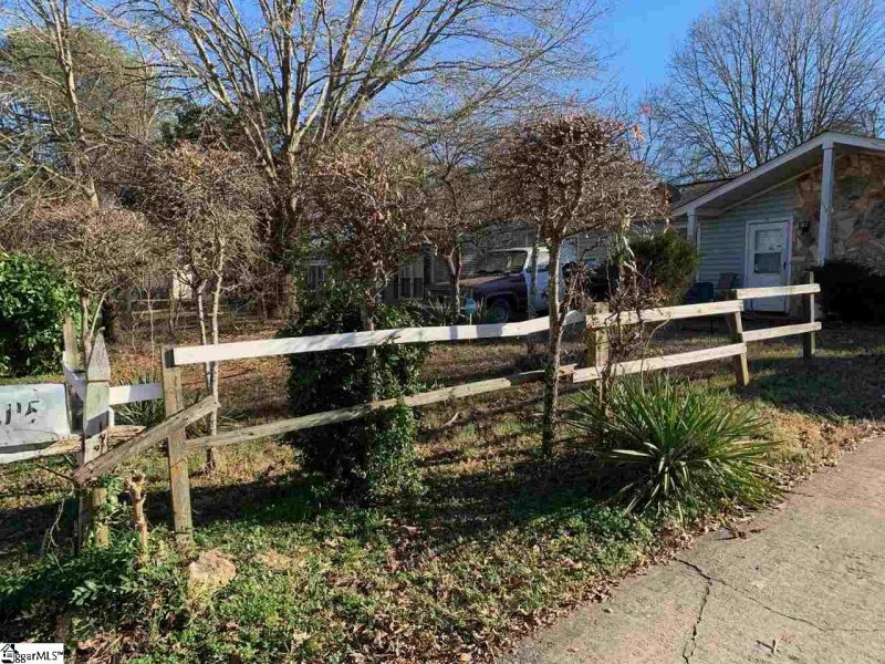 Property image 2 at 118 Osmond Drive, Taylors, SC 29687