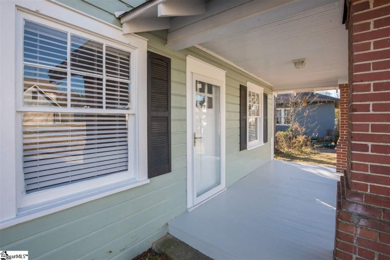 Property image 3 at 4 Maplecroft Street, Greenville, SC 29607