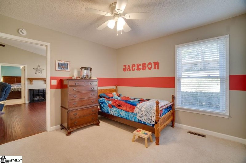 Property image 3 at 111 Boxwood Lane, Greer, SC 29650