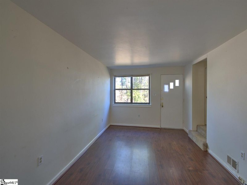 Property image 4 at 72 Faris Circle, Greenville, SC 29605