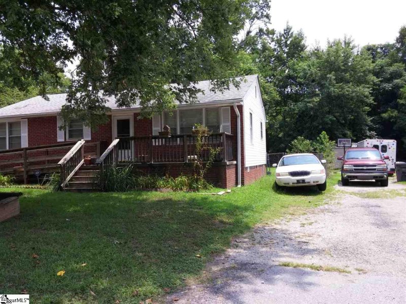 Property image 2 at 25 Mayflower Avenue, Greenville, SC 29605