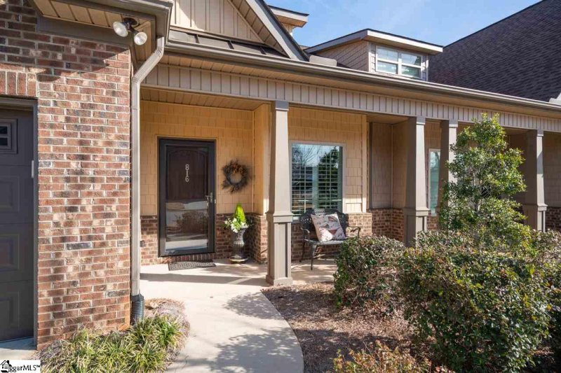 Property image 2 at 816 Asheton Commons Lane, Simpsonville, SC 29681