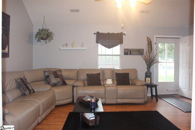 Property image 4 at 136 Old Timber Road, Woodruff, SC 29388