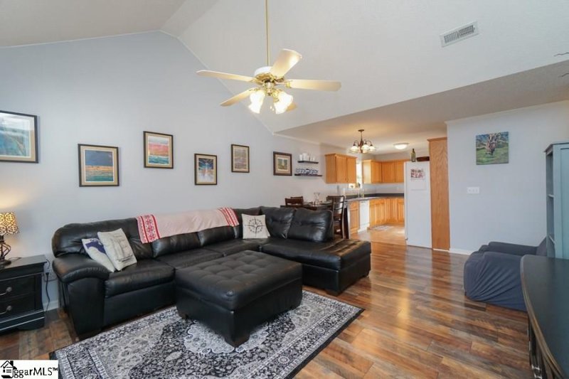 Property image 2 at 125 Cosmos Lane, Greer, SC 29651