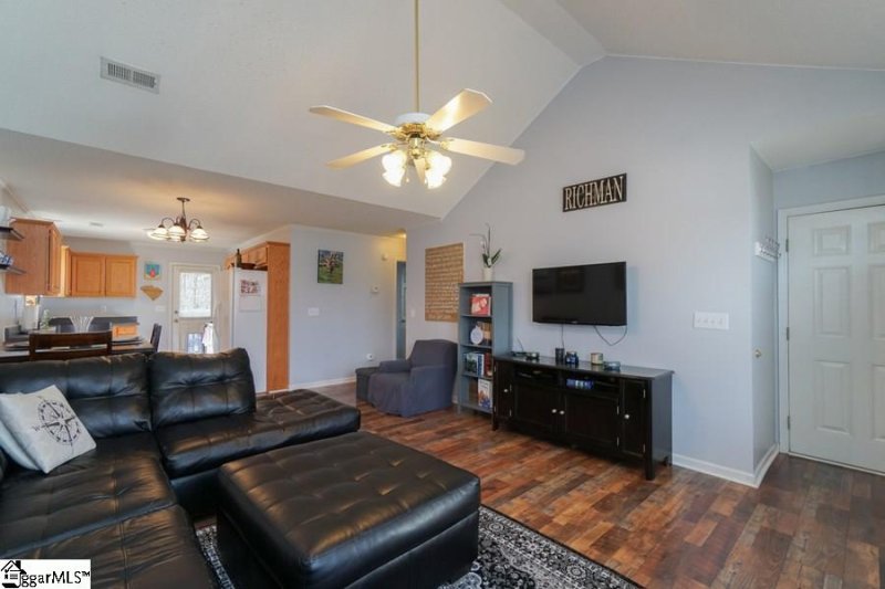 Property image 4 at 125 Cosmos Lane, Greer, SC 29651