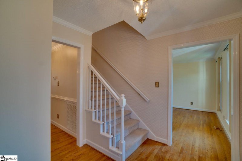 Property image 4 at 503 Thornhill Drive, Spartanburg, SC 29301