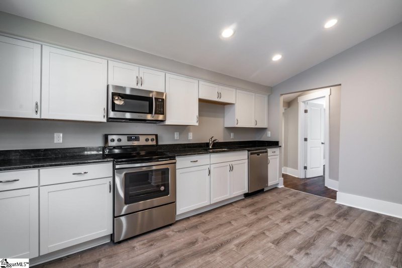 Property image 3 at 109 3rd Street, Fountain Inn, SC 29644