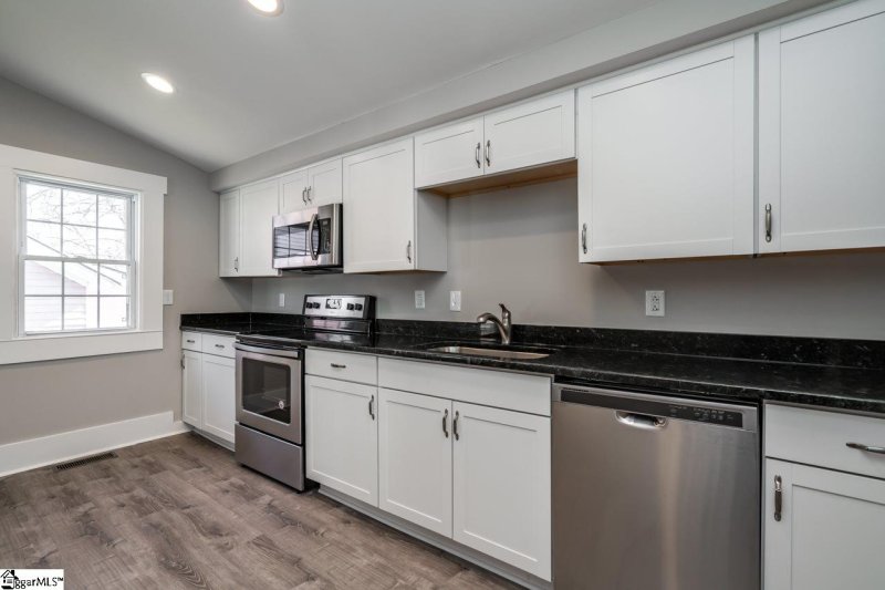 Property image 4 at 109 3rd Street, Fountain Inn, SC 29644