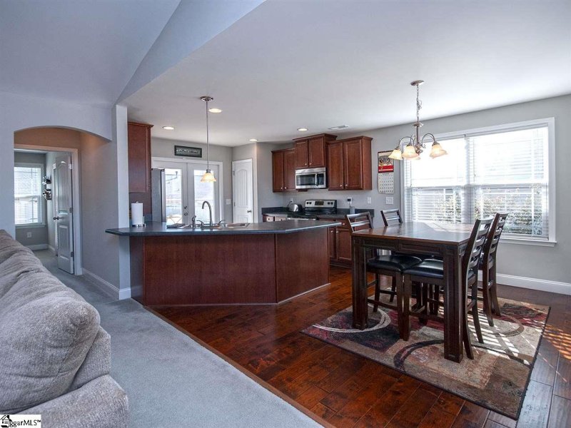 Property image 5 at 320 Hawk Valley Drive, Travelers Rest, SC 29670