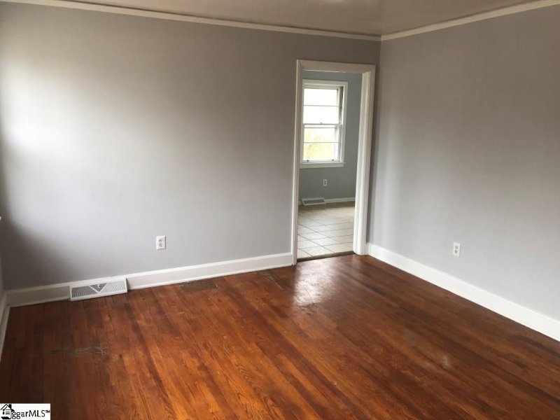 Property image 2 at 8 Tipperary Lane, Taylors, SC 29687