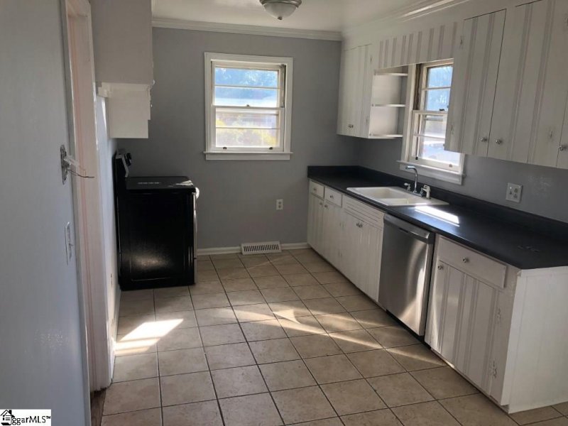 Property image 4 at 8 Tipperary Lane, Taylors, SC 29687