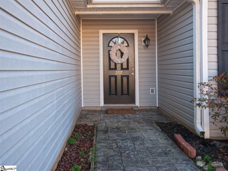 Property image 2 at 207 Kingscreek Drive, Greer, SC 29650