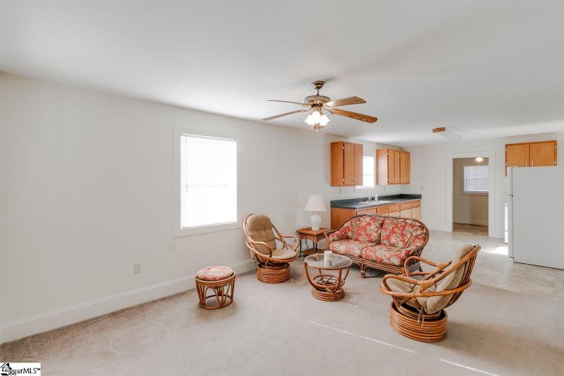 Property image 4 at 113 Crestview Drive, Greenville, SC 29609