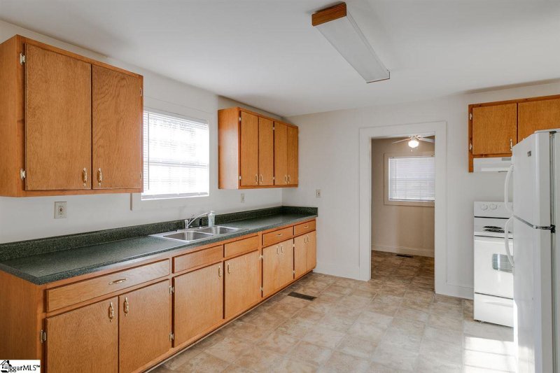 Property image 5 at 113 Crestview Drive, Greenville, SC 29609